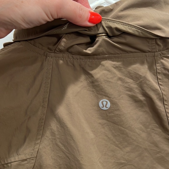 Lululemon Always Effortless Jacket Army Green - Picture 8 of 10